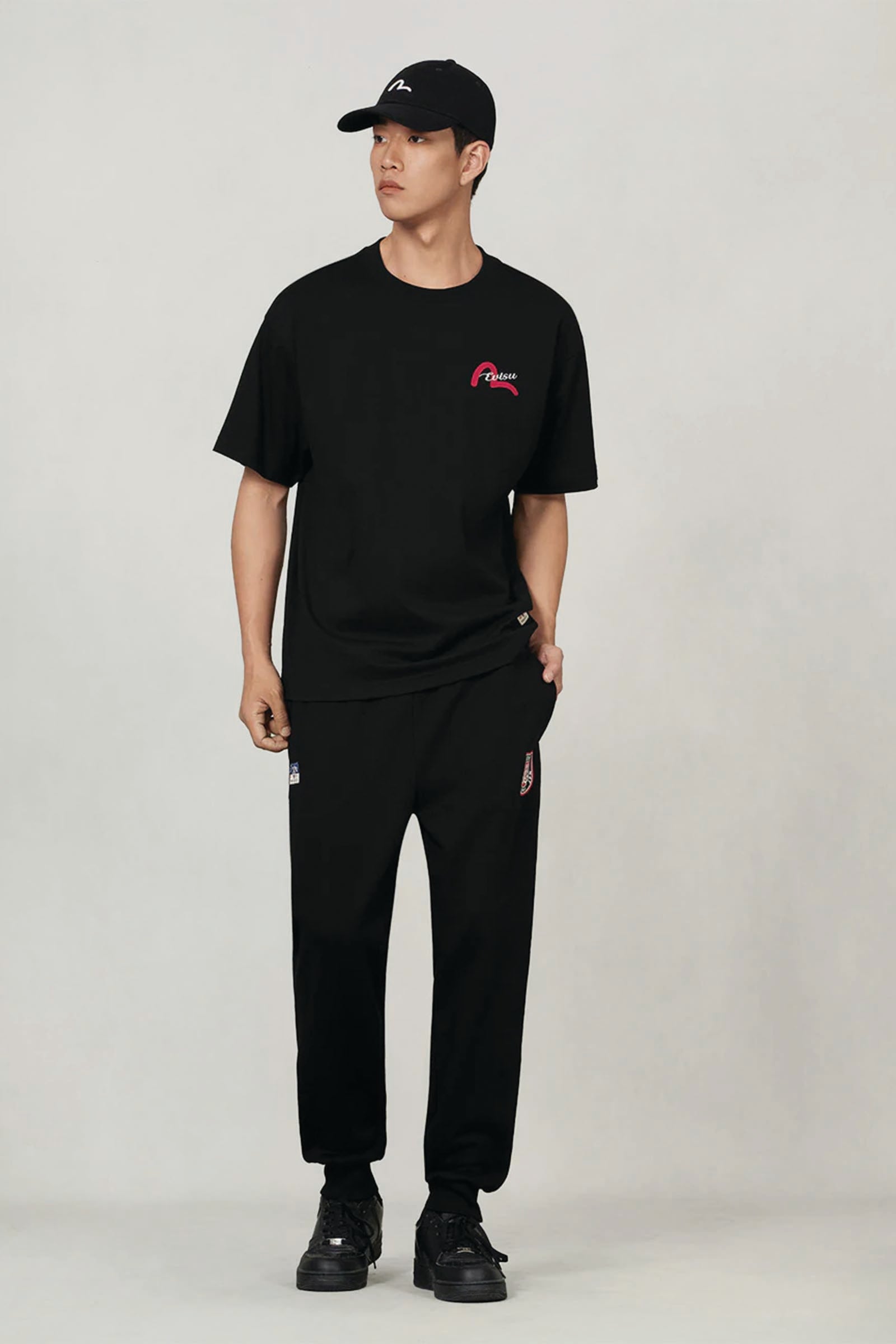  Evisu Henohenomohe Godhead Embroidery Relax Fit T-shirt Uomo Nero - 3